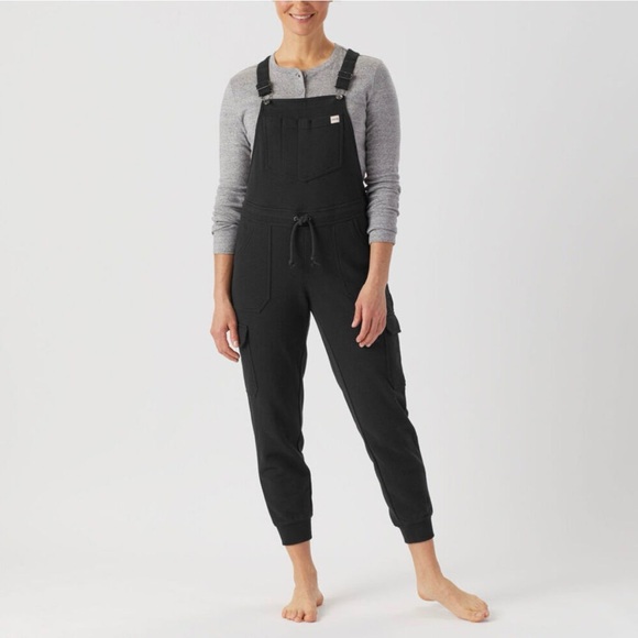 Duluth souped up sweats soft black overalls!